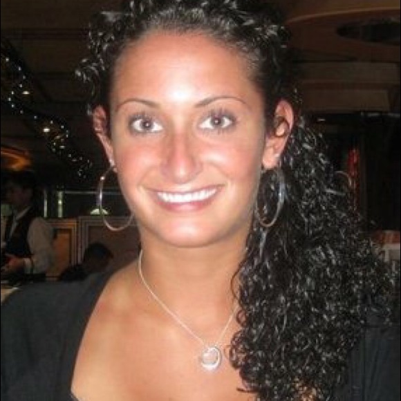 Meet your Posher, Megan - Picture 4 of 4